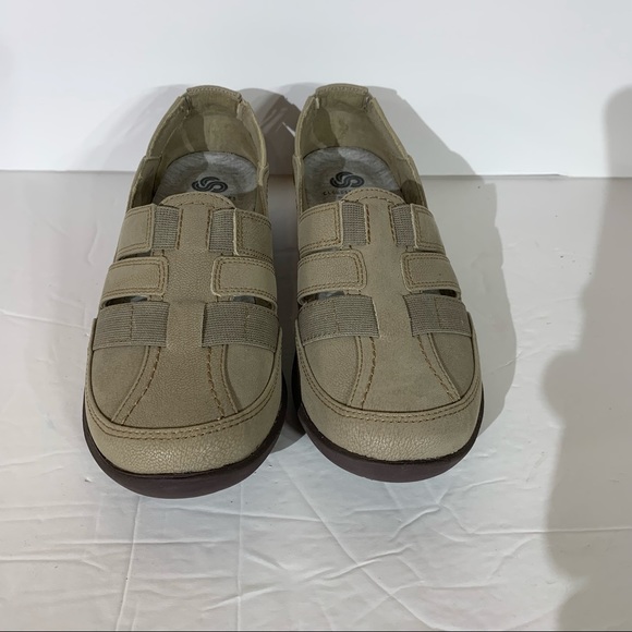 Clarks Shoes Cloudsteppers By Clarks Soft Cushion Shoes 75 Poshmark